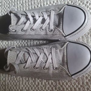 Airwalk size 8.5 Sneaker